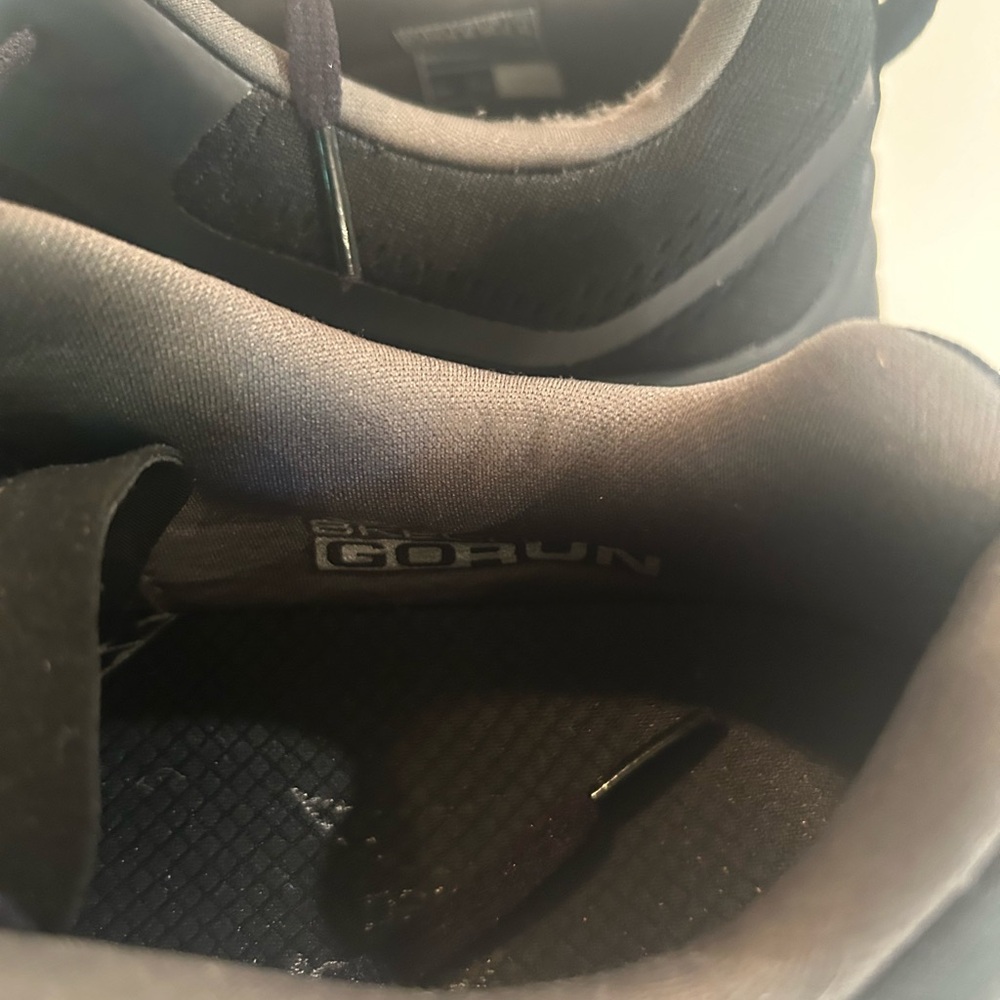 Men’s sketchers Go run Arch. EUC - Picture 2 of 6